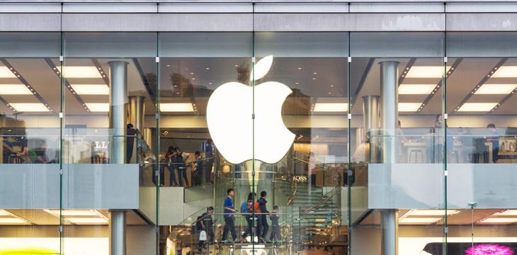 A busy Apple Store in Hong Kong