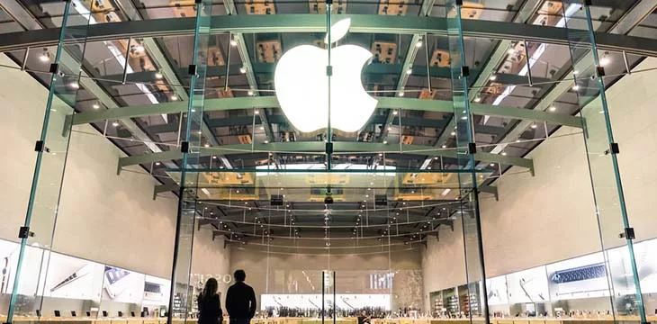 apple store with the apple logo