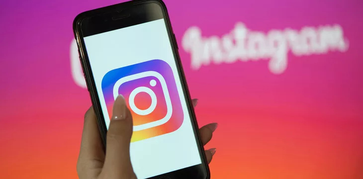 Instagram’s new background editing tool is powered by AI